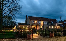 The Three Horseshoes